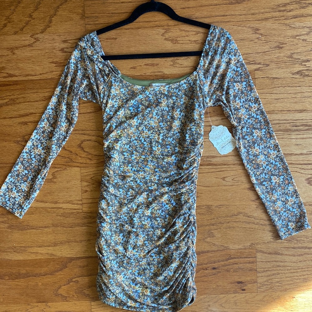 Altar’d State Ruched Floral Mini dress. Size S. NWT.